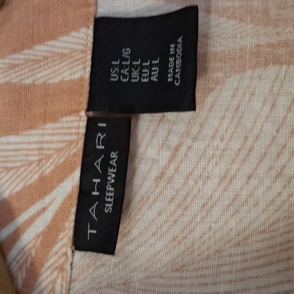 Tahari Peach and White Leaf Print Sleepwear Set - Picture 2 of 11